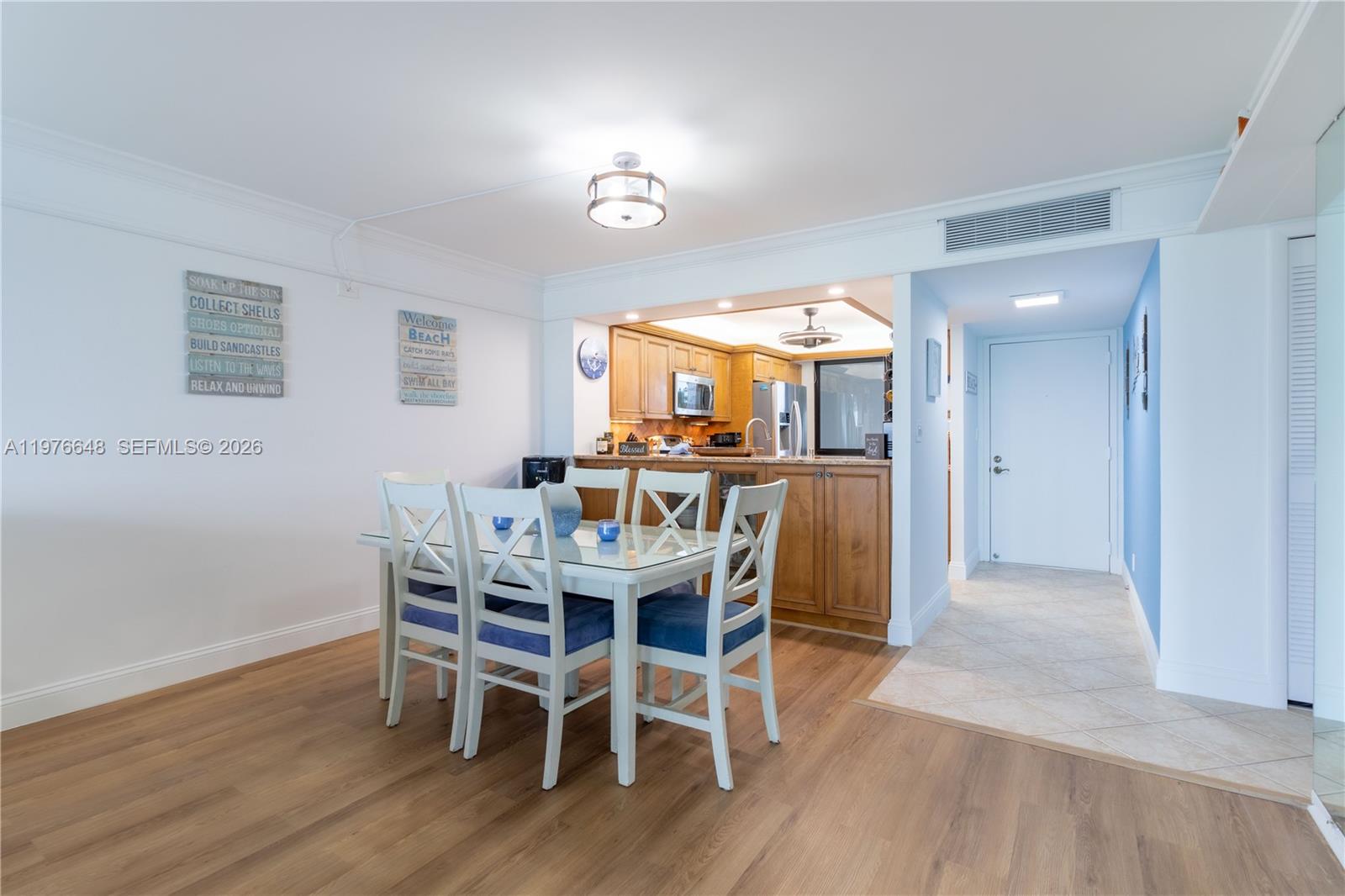 THE PALMS OF BAY BEACH - Residential Lease