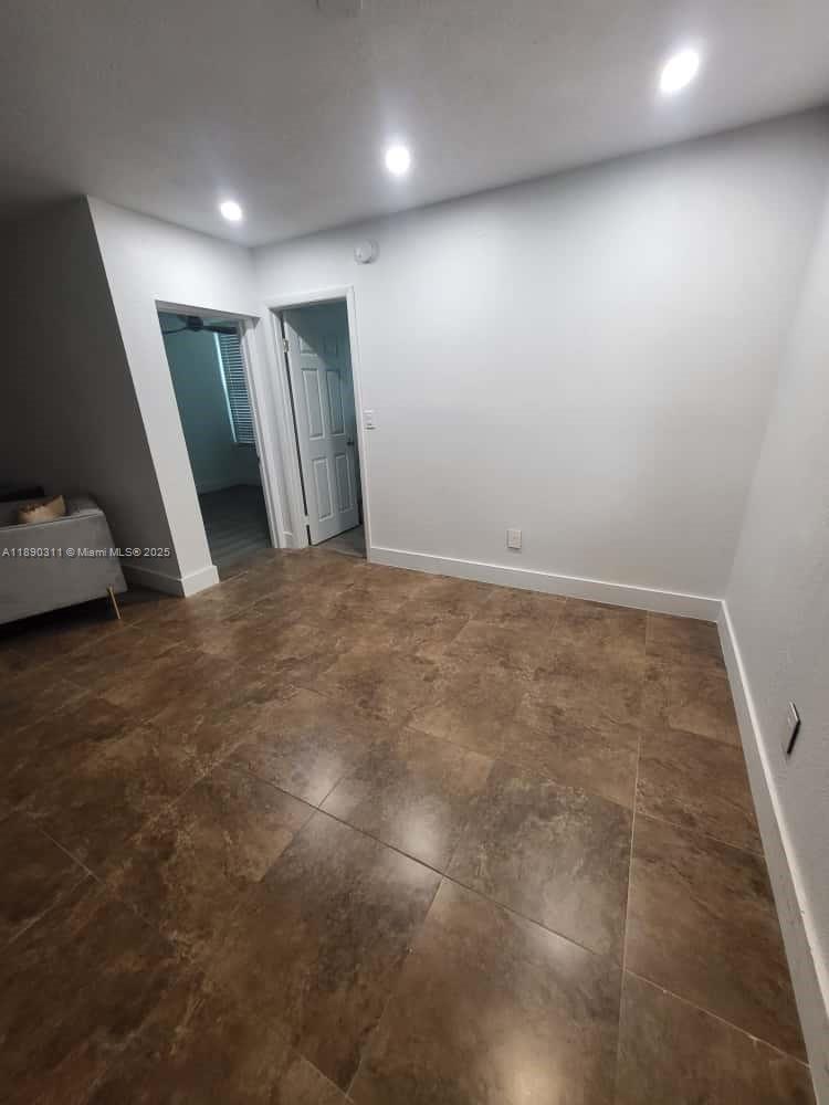 PIERPOINTE EAST CONDO ONE - Residential Lease