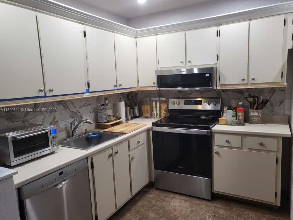 PIERPOINTE EAST CONDO ONE - Residential Lease