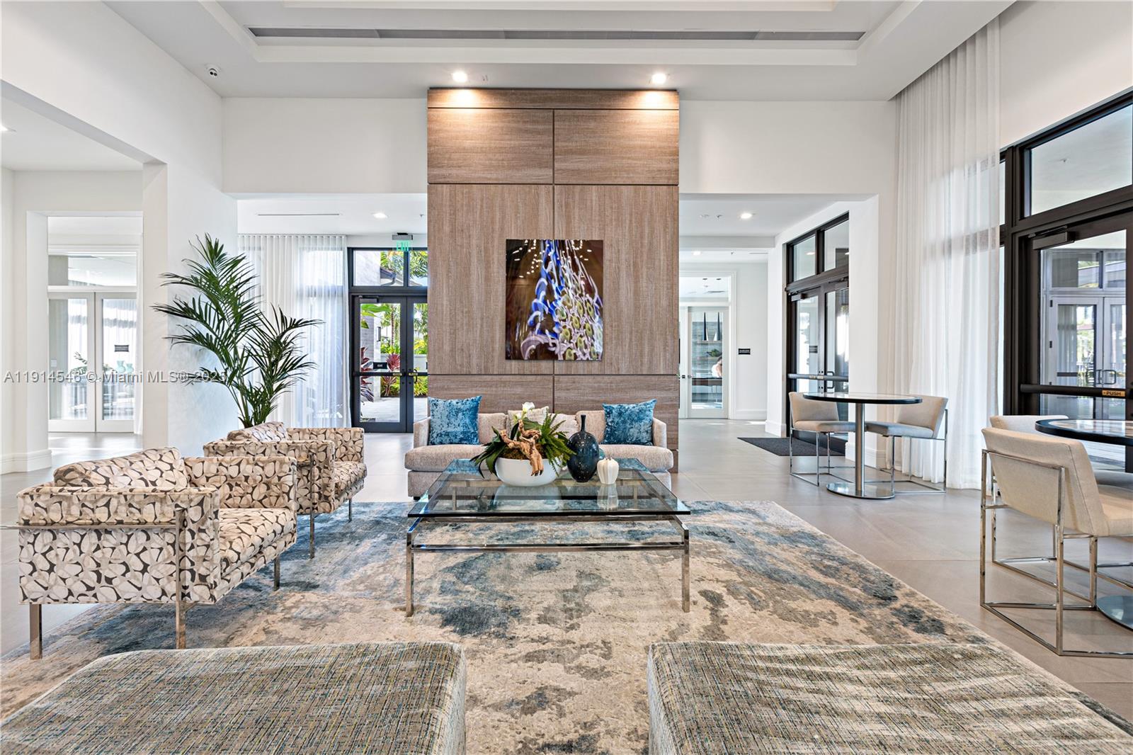 DOWNTOWN DORAL SOUTH PHAS - Residential