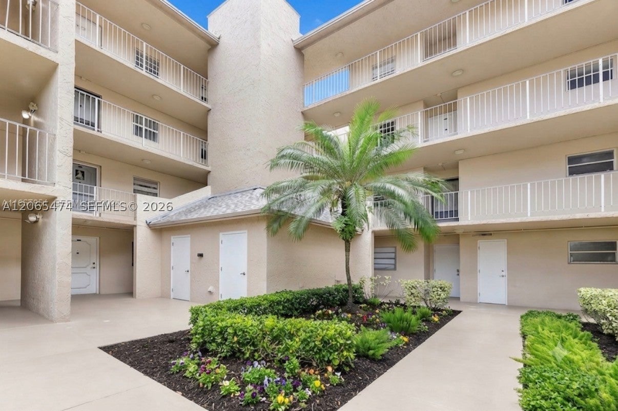 9471 Evergreen Pl 307