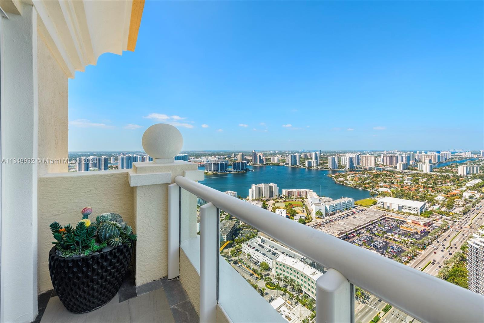 ACQUALINA OCEAN RESIDENCE - Residential