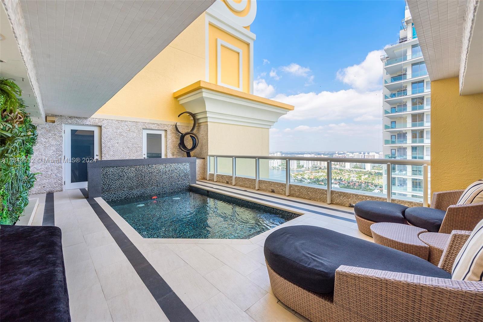 ACQUALINA OCEAN RESIDENCE - Residential
