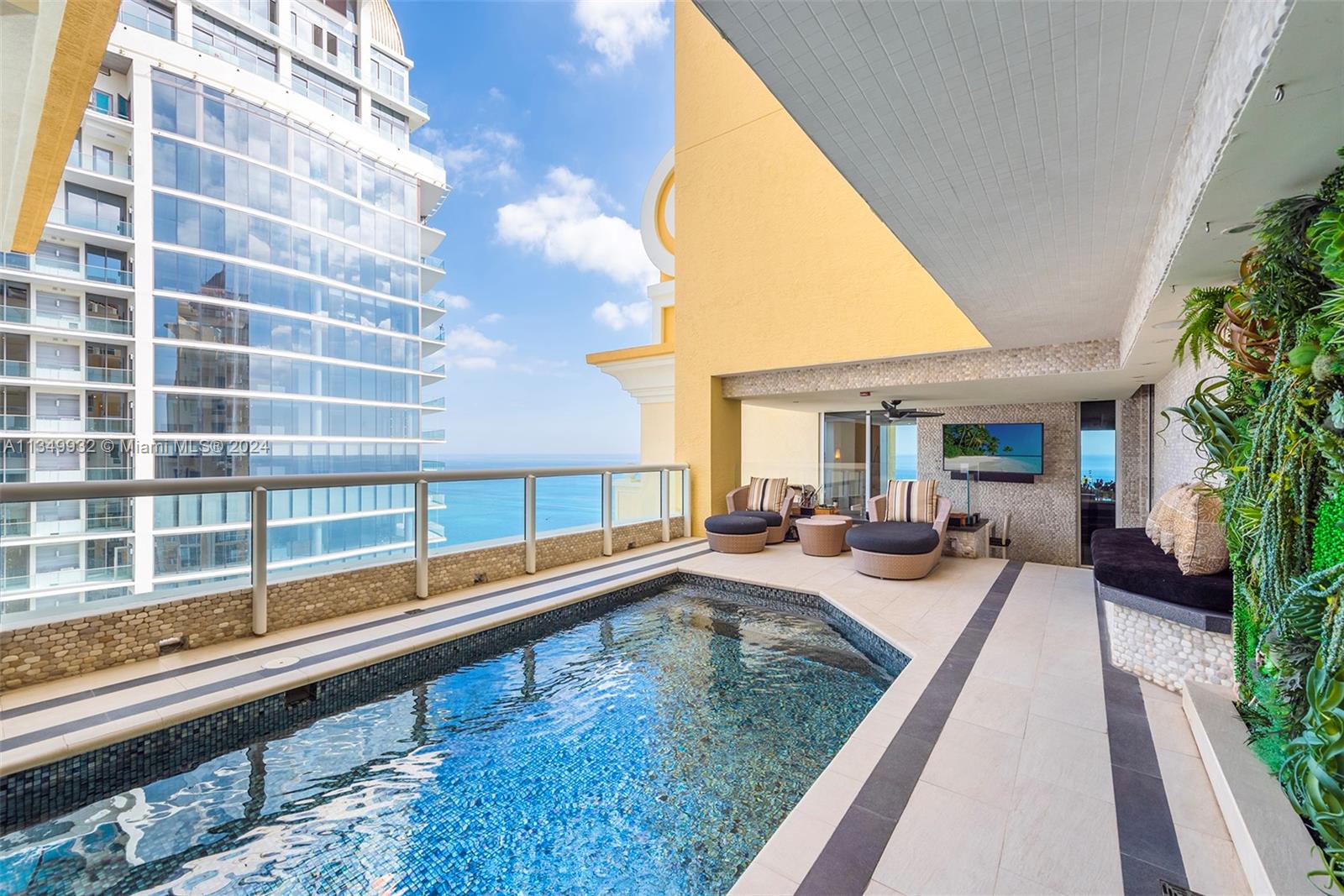 ACQUALINA OCEAN RESIDENCE - Residential