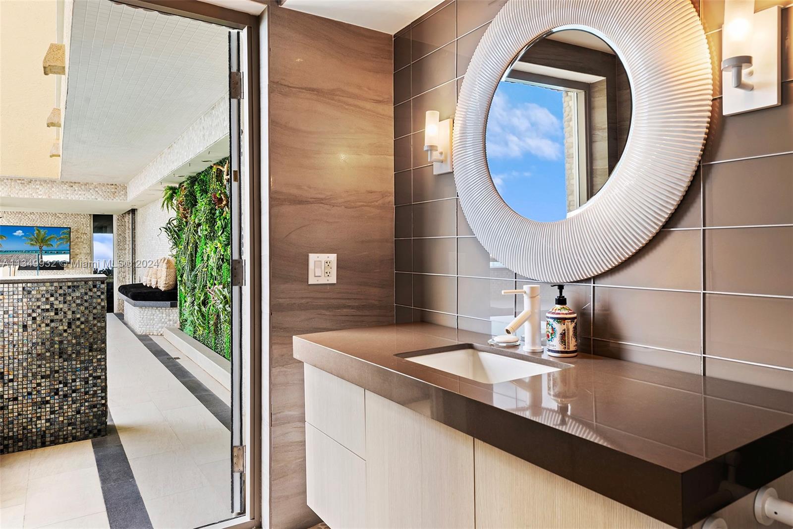 ACQUALINA OCEAN RESIDENCE - Residential