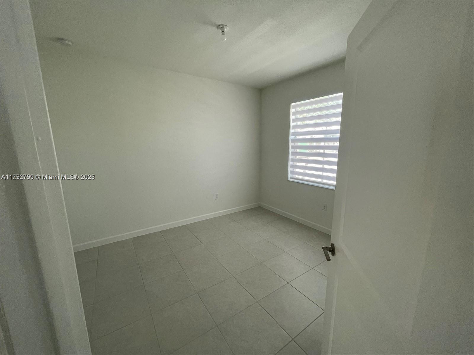 SIENNA RESERVA - Residential Lease