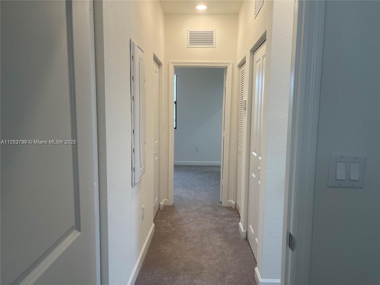 SIENNA RESERVA - Residential Lease