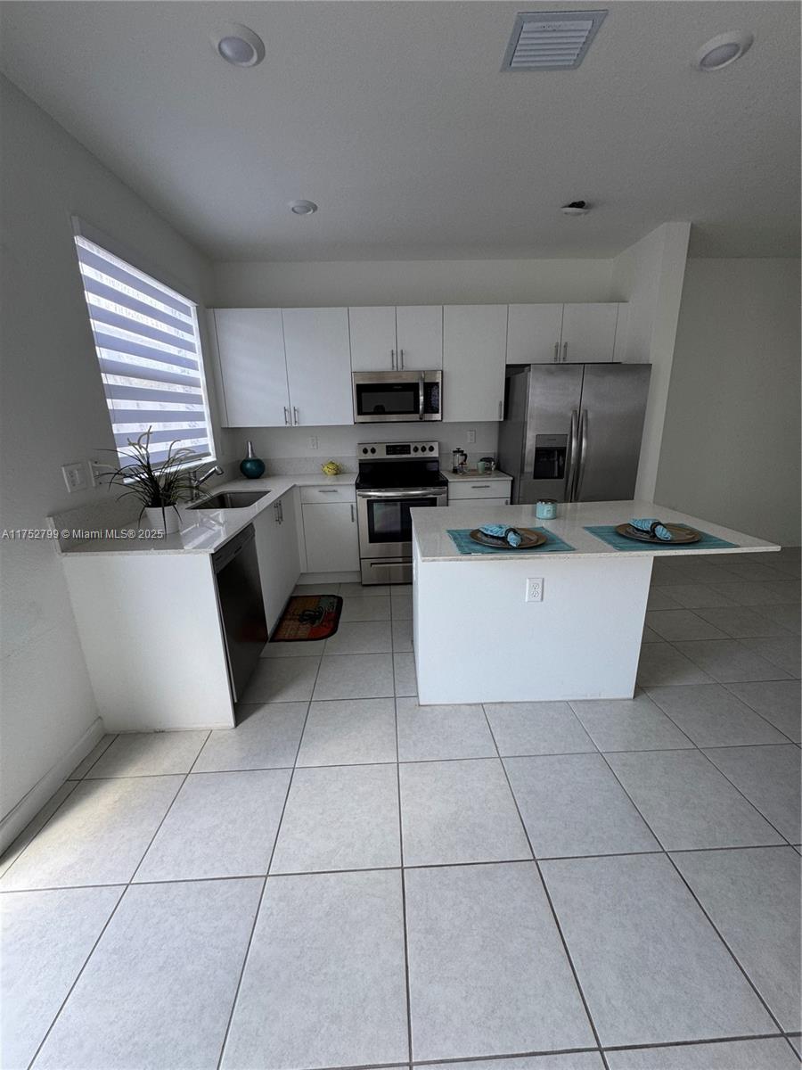 SIENNA RESERVA - Residential Lease