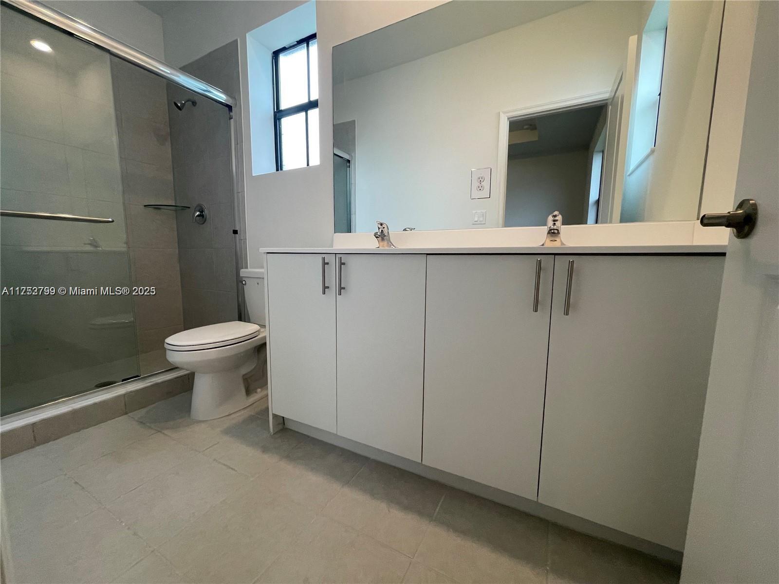 SIENNA RESERVA - Residential Lease