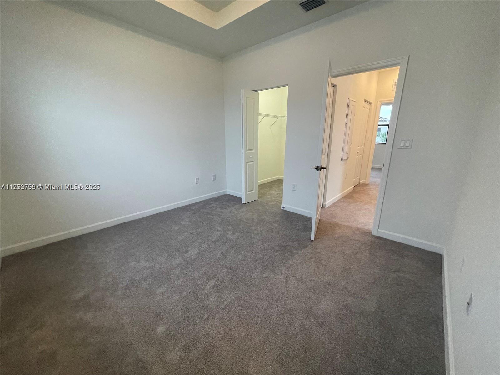SIENNA RESERVA - Residential Lease