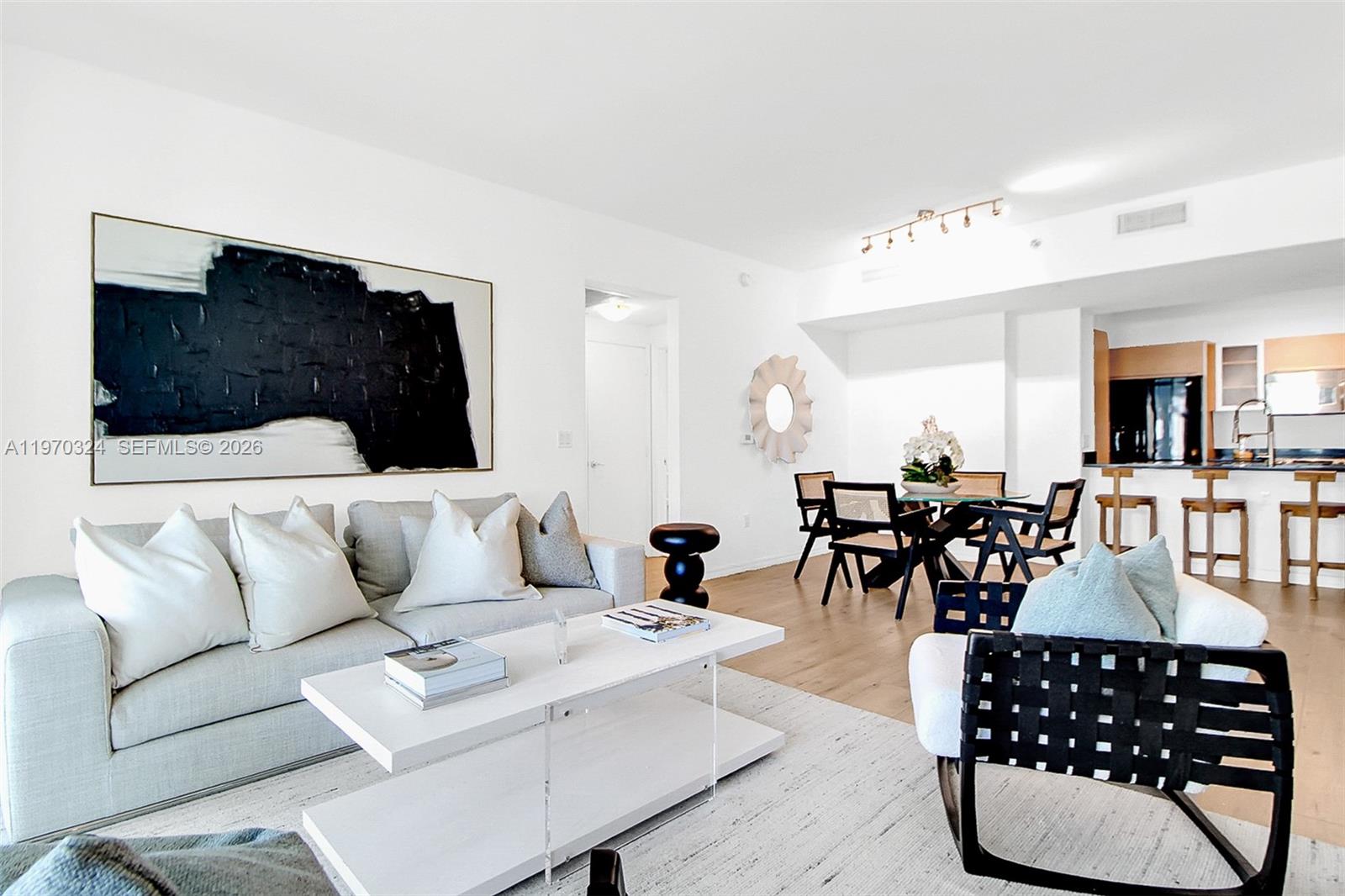 THE PLAZA 901 BRICKELL CO - Residential