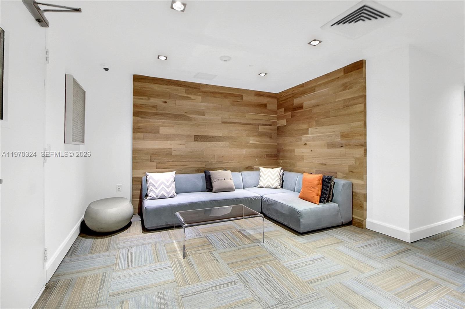 THE PLAZA 901 BRICKELL CO - Residential