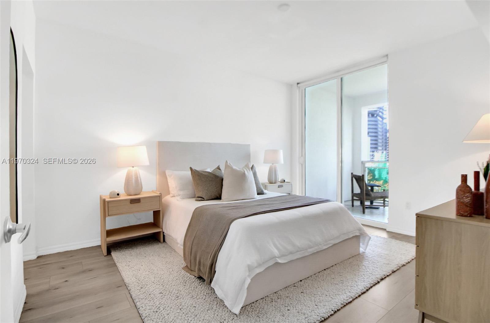 THE PLAZA 901 BRICKELL CO - Residential