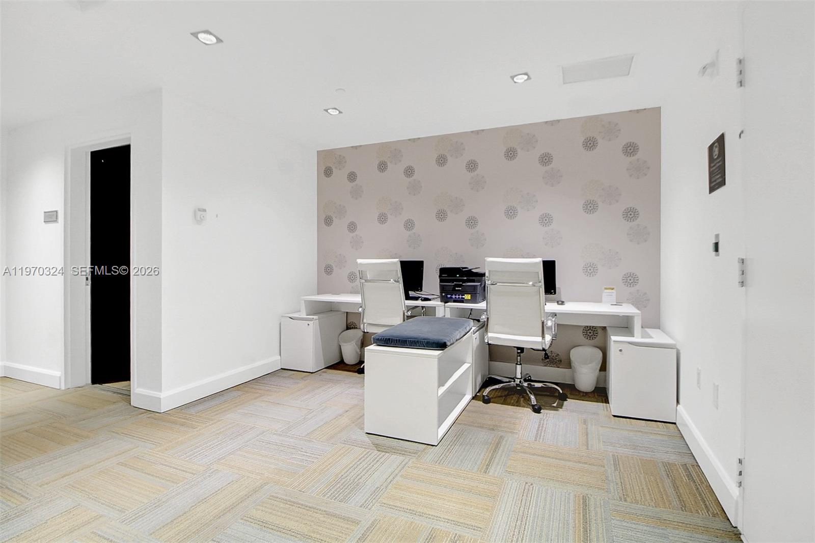 THE PLAZA 901 BRICKELL CO - Residential