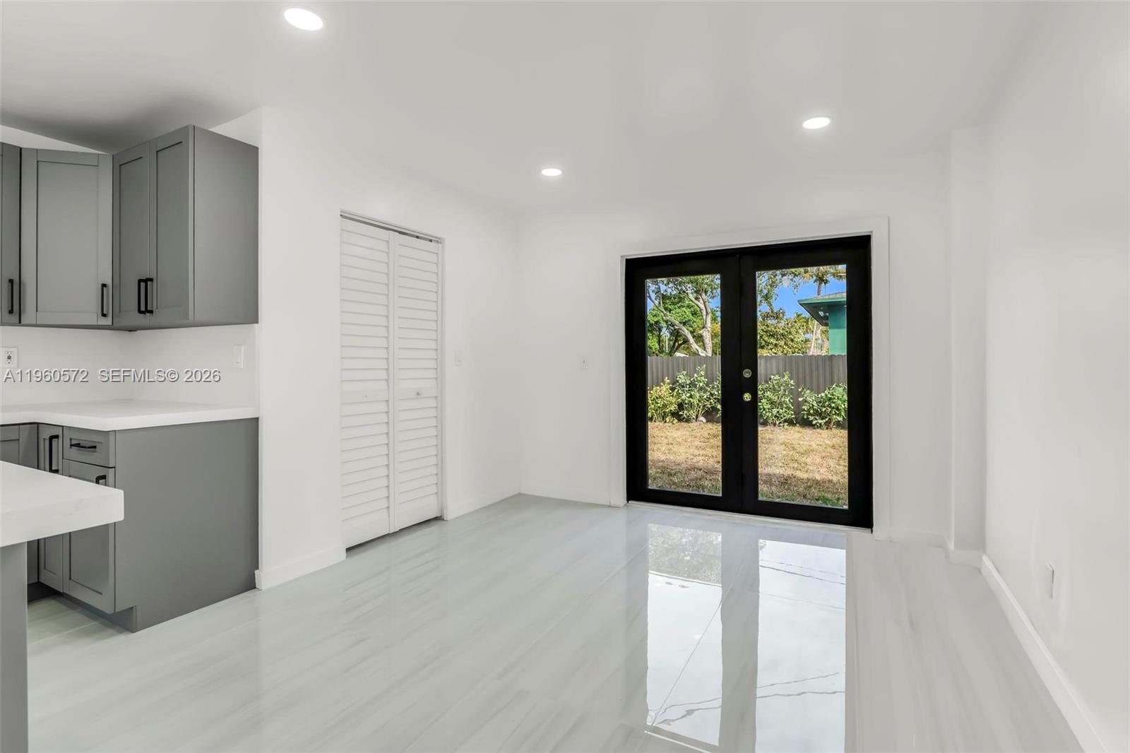 FOSTER PARK - Residential