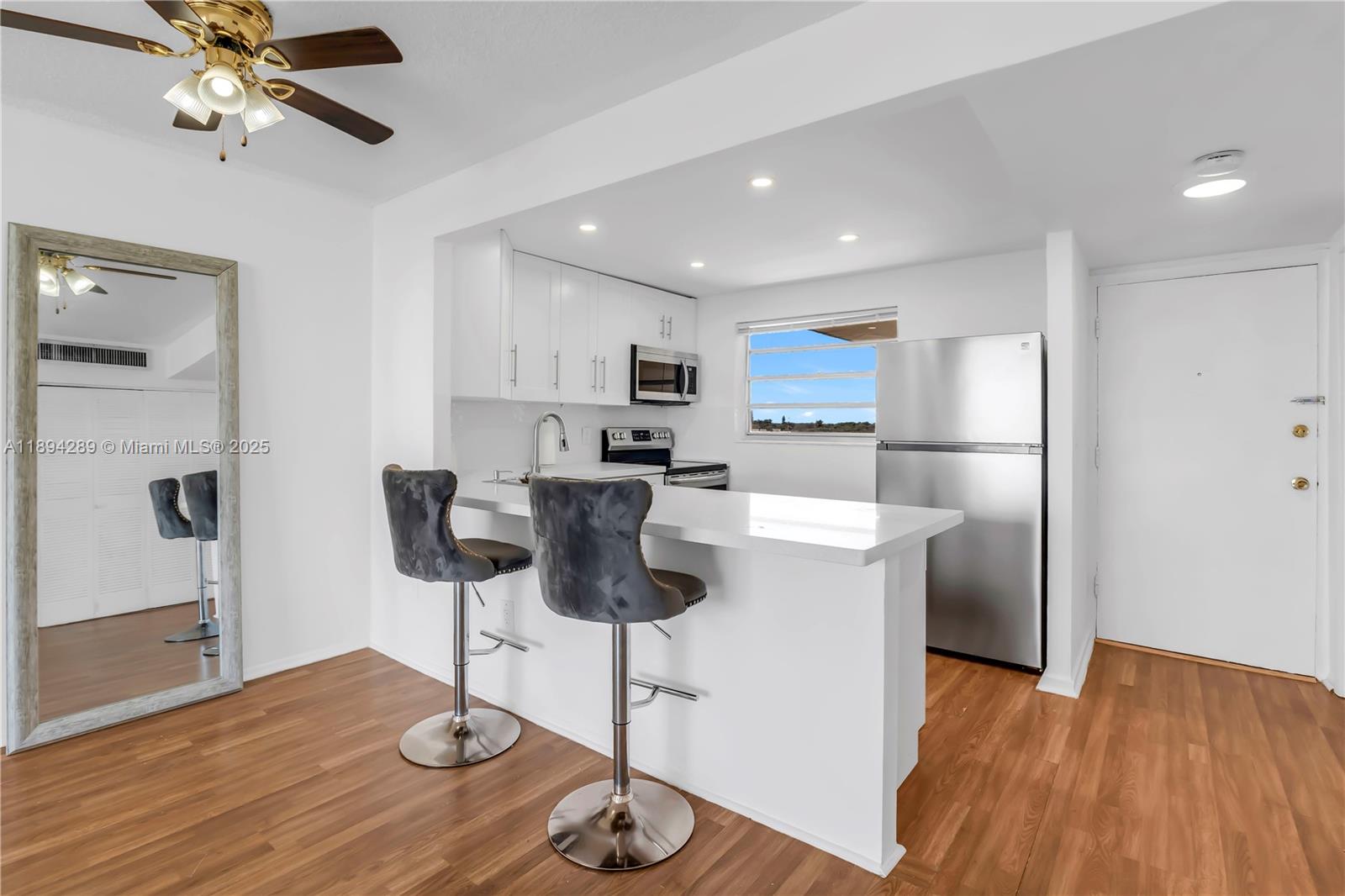View photos, virtual tours, details... 16400 NE 17th Ave 601