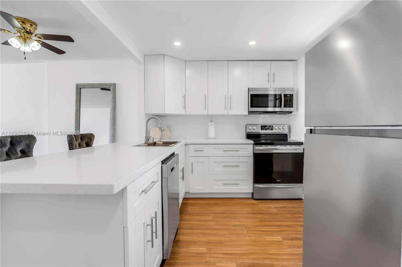 View photos, virtual tours, details... 16400 NE 17th Ave 601