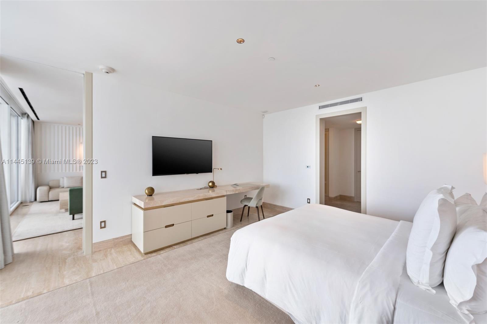 SURF CLUB CONDO - Residential