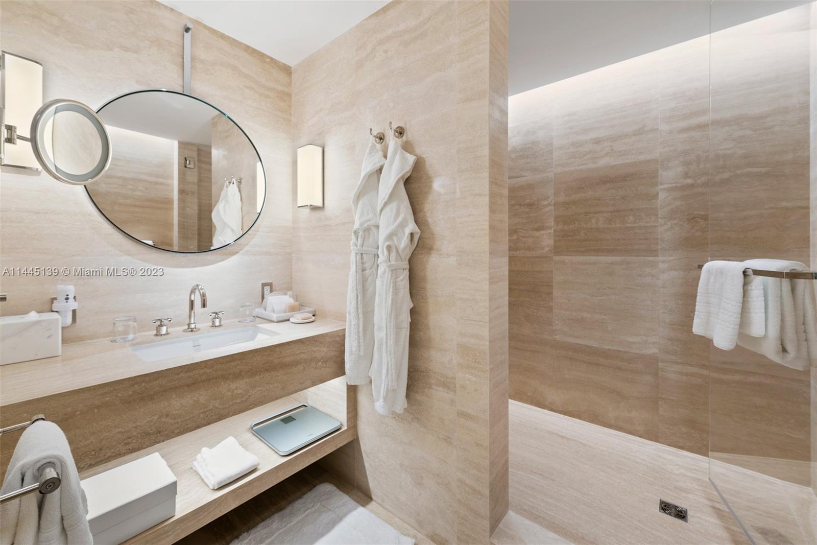 SURF CLUB CONDO - Residential