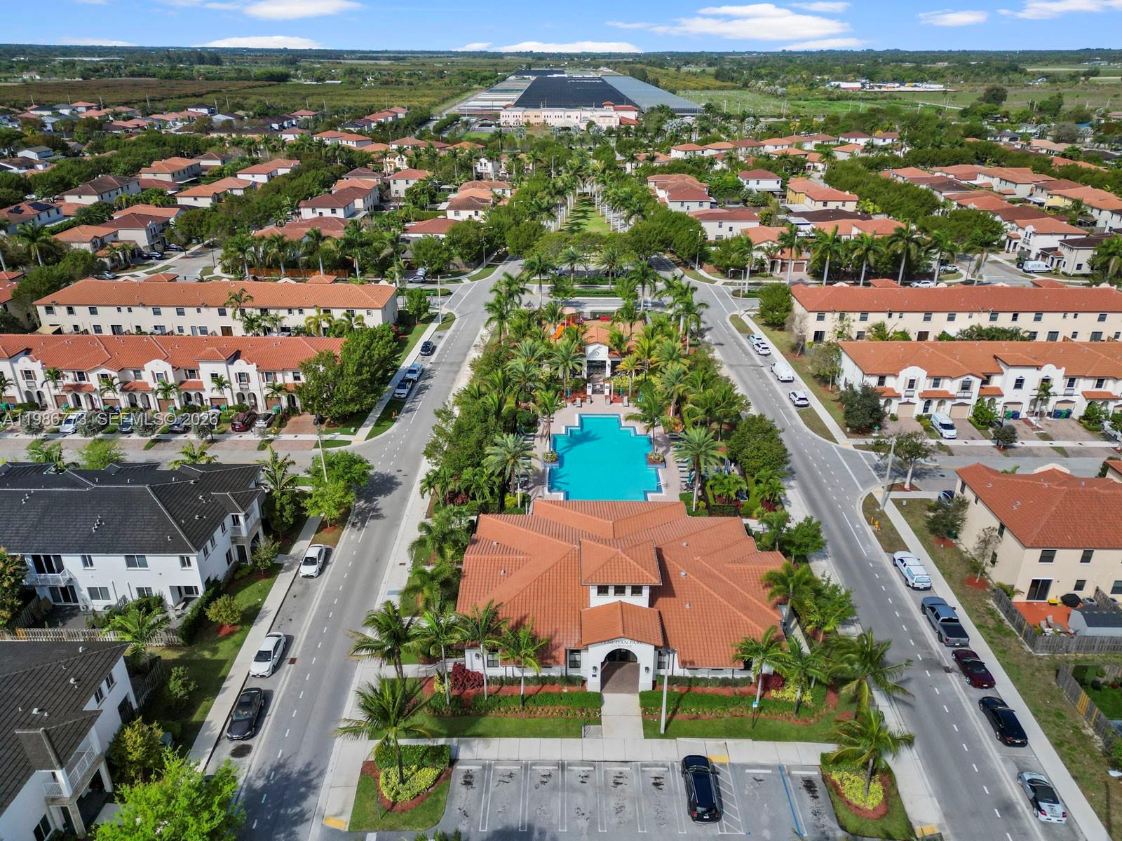 VENETIAN PARC WEST - Residential
