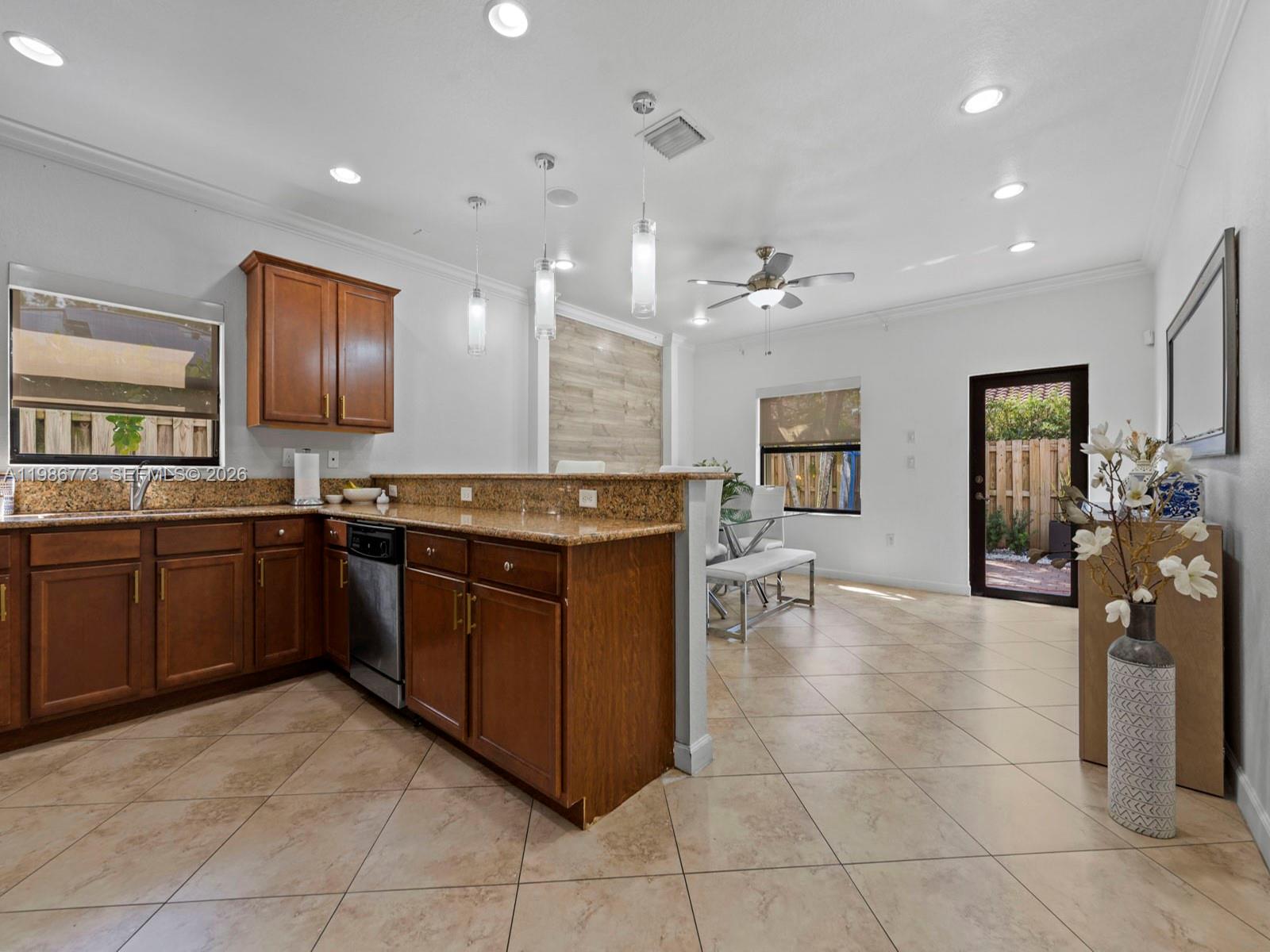 VENETIAN PARC WEST - Residential