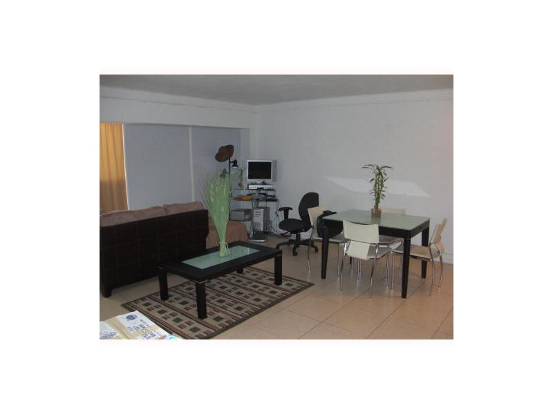 CRANDON TOWER CONDO - Residential Lease