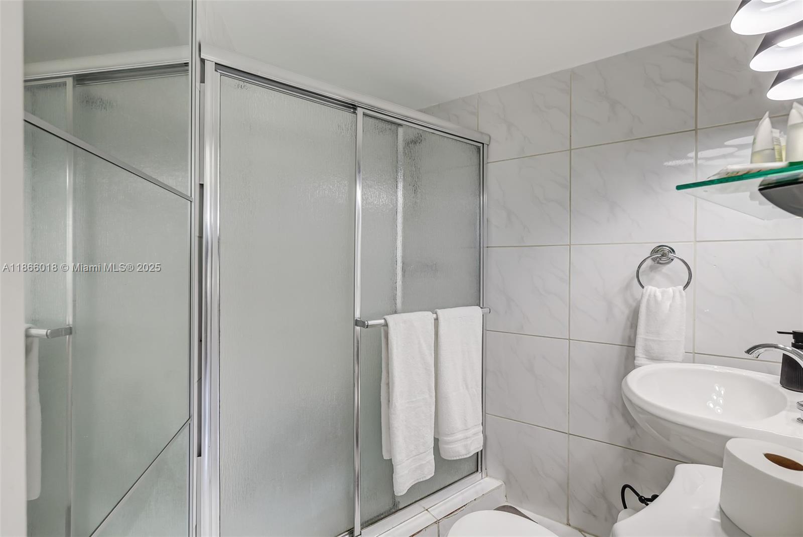 OCTAGON TOWERS I CONDO - Residential