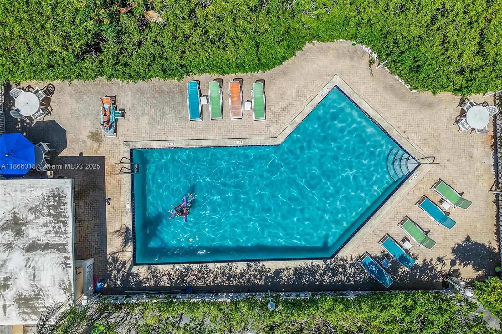 OCTAGON TOWERS I CONDO - Residential