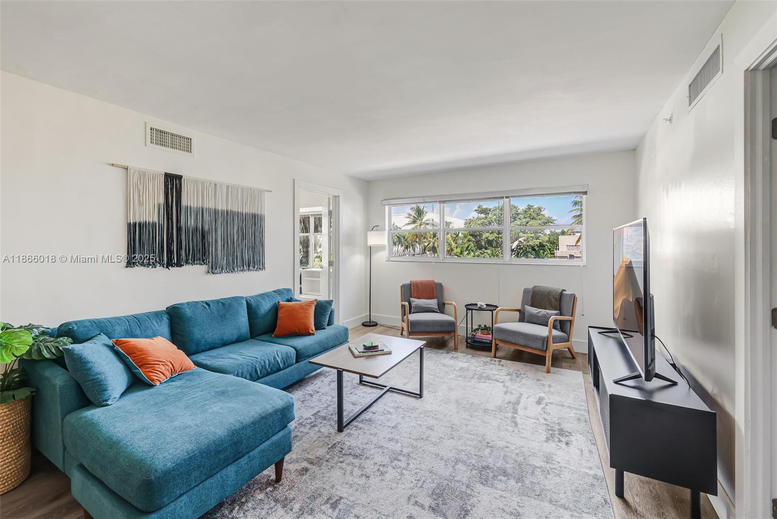 Welcome to your dream retreat in Miami Beach—a stunning 2-bedroom, 2-bathroom condo featuring a spacious split floor plan designed for ultimate comfort and privacy. Each bedroom boasts its own ensuite bathroom, ensuring that everyone has their own personal space. The primary suite is a true sanctuary, complete with walk-in closets and additional storage that can be easily converted into a home office. Newly installed luxury vinyl flooring and sleek epoxy countertops add a touch of modern elegance to the living space.
Enjoy the convenience of an in-unit washer and dryer, making laundry day a breeze. Step outside, and you’re just a leisurely stroll away from the vibrant Lincoln Road, the renowned Convention Center, and the beautiful beaches that South Beach is famous for.