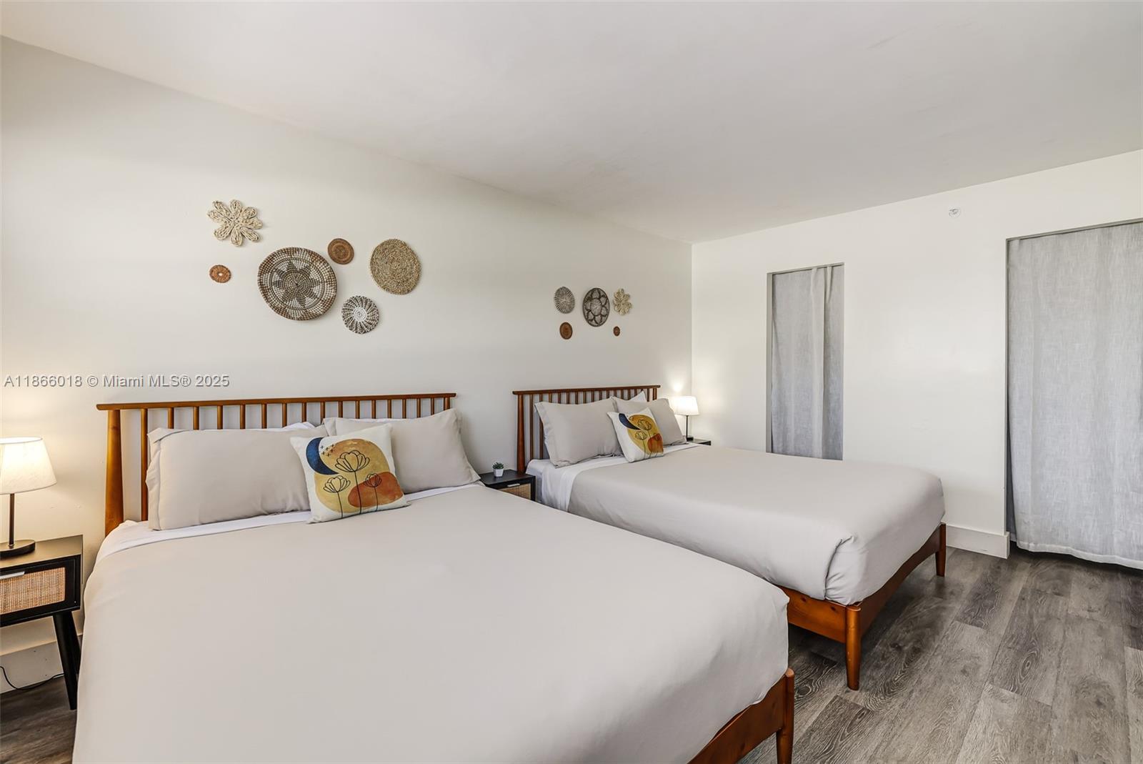 OCTAGON TOWERS I CONDO - Residential