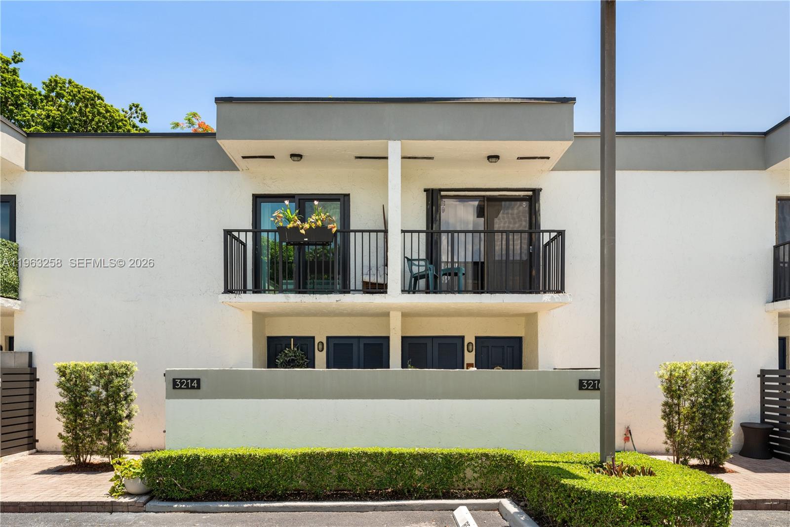 GROVE PARADISE CONDO - Residential