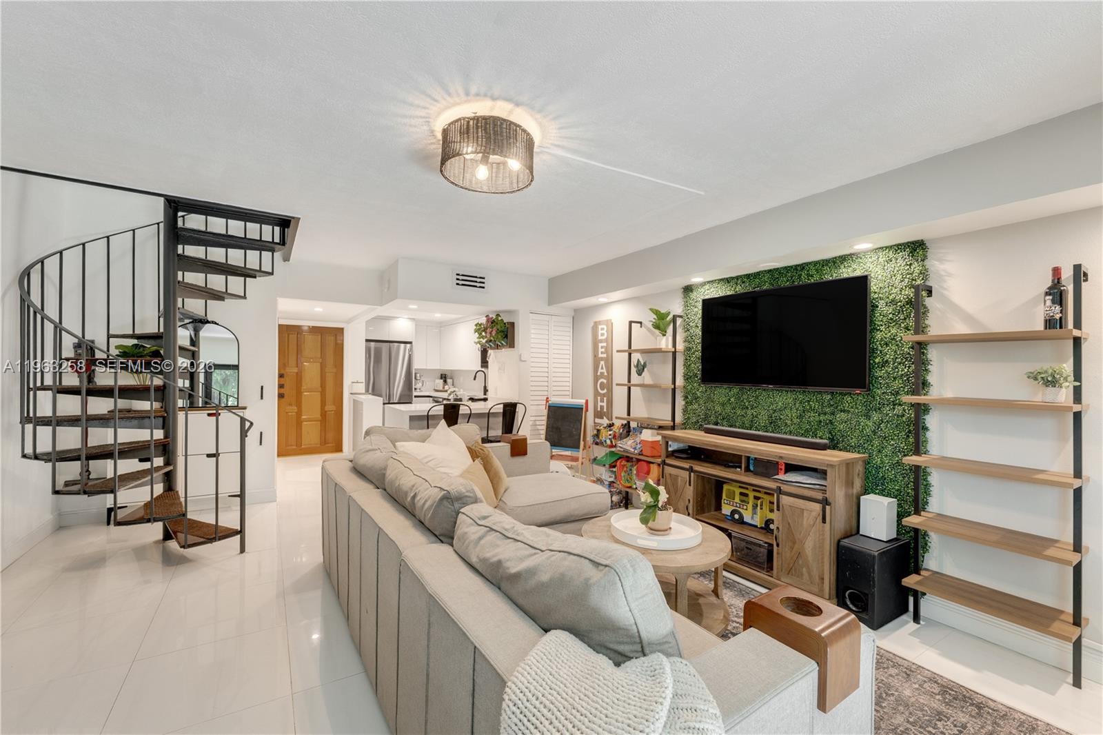 GROVE PARADISE CONDO - Residential