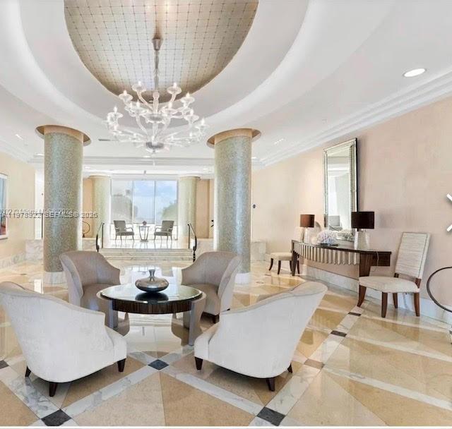 6917 Collins Ave 622