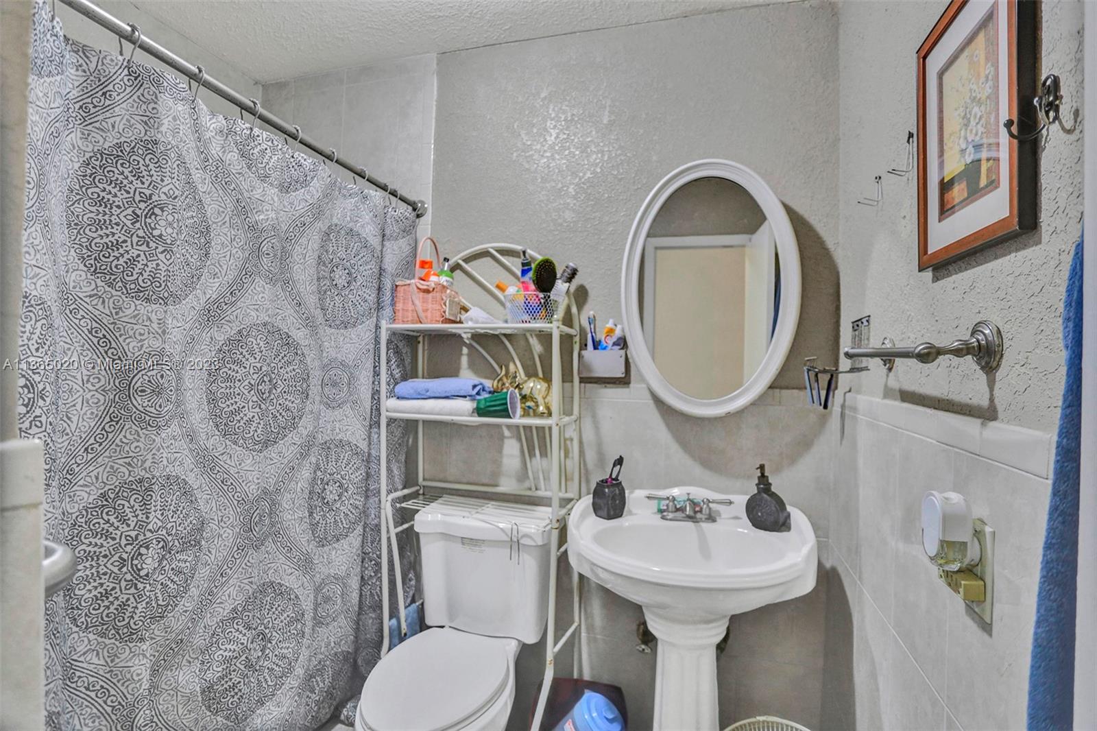 Photo 18 of 20 of 5595 W 22nd Ct 17A condo