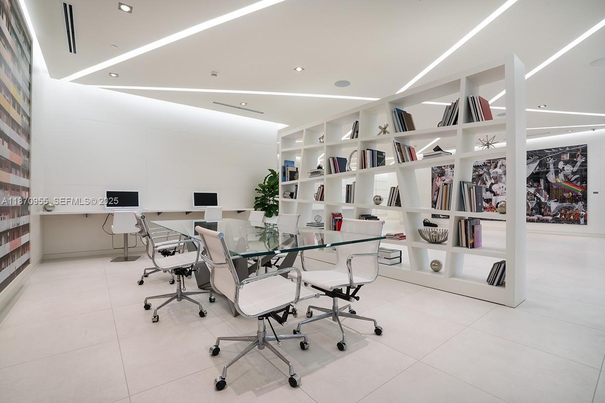 4250 Biscayne Blvd 1215