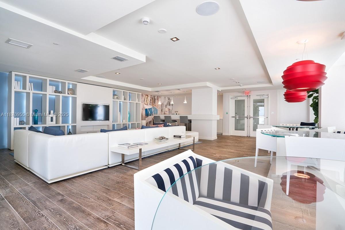 4250 BISCAYNE BOULEVARD C - Residential