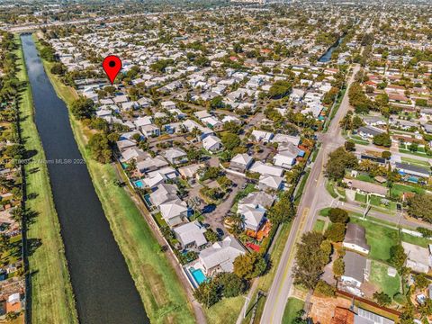 Photo of 6402 SW 113th Ave, Miami, FL 33173 (MLS # A11916635)