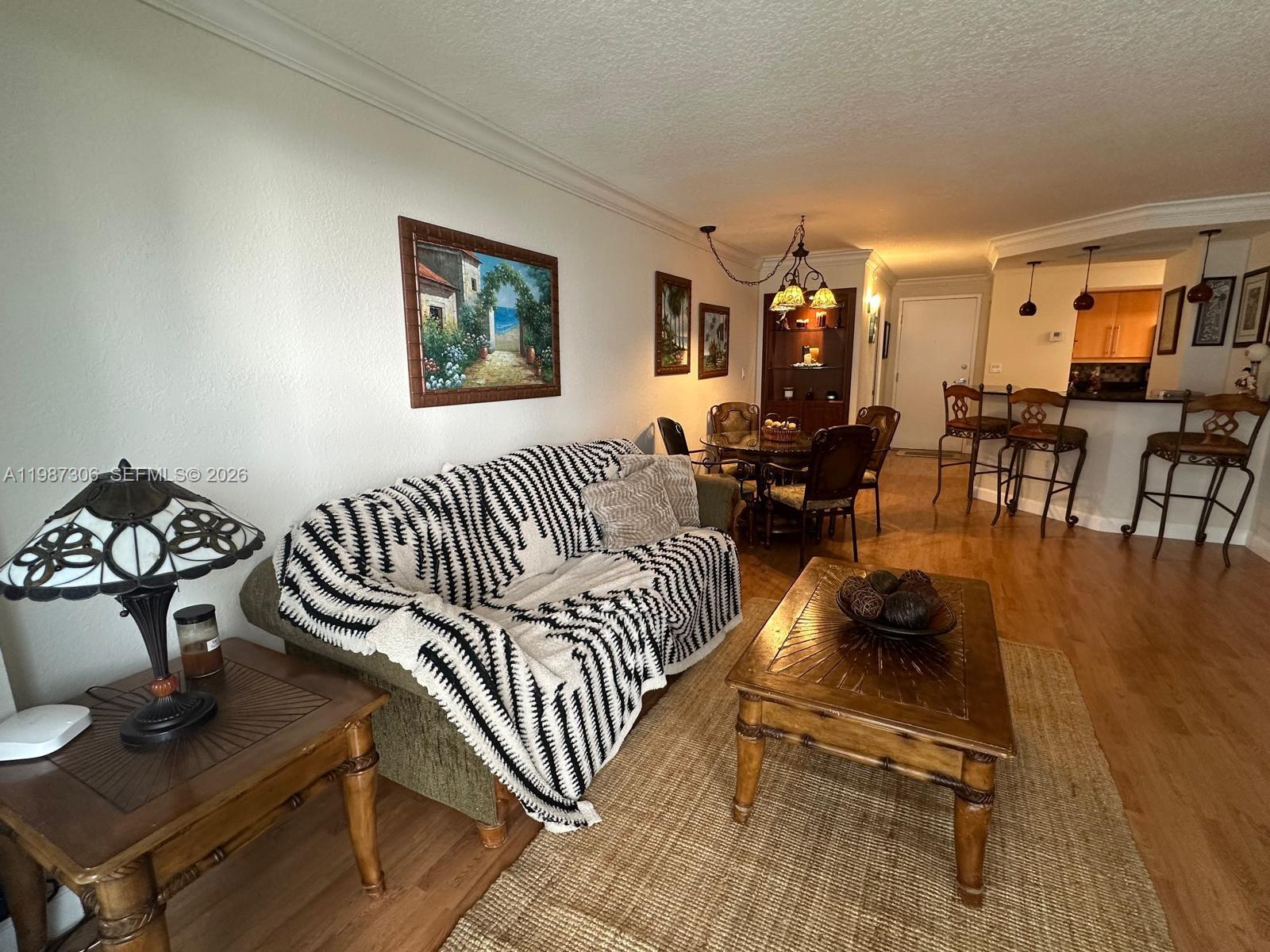 THE COLLINS CONDO - Residential Lease