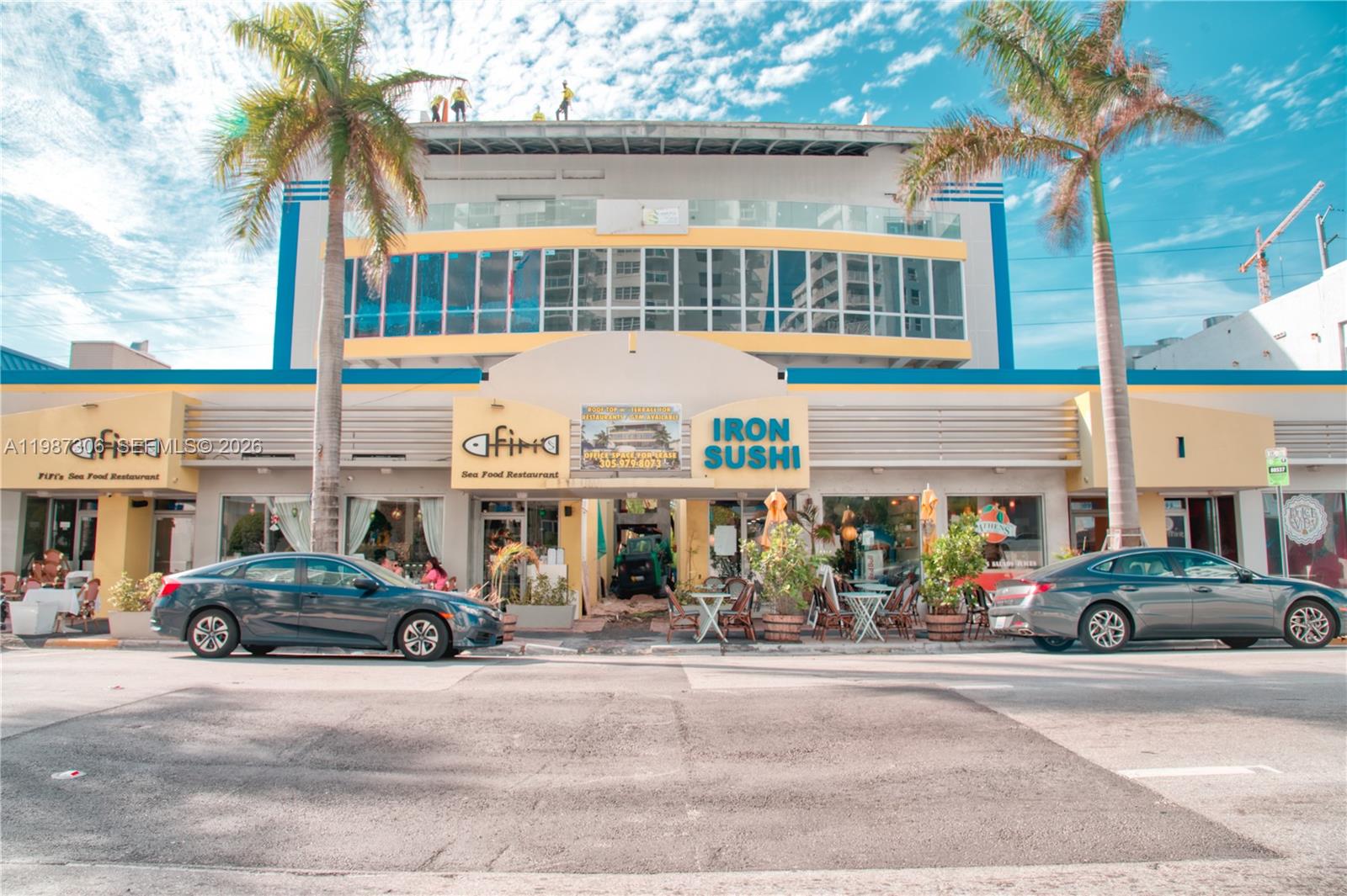 THE COLLINS CONDO - Residential Lease