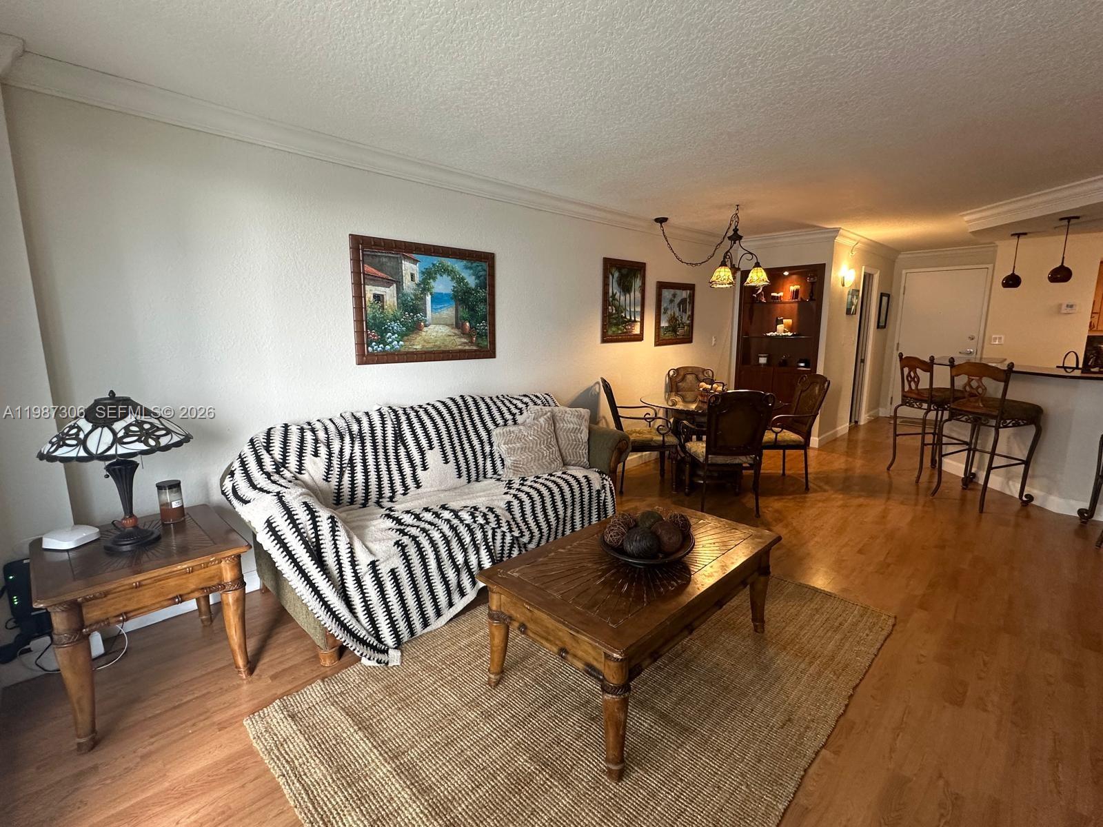 THE COLLINS CONDO - Residential Lease