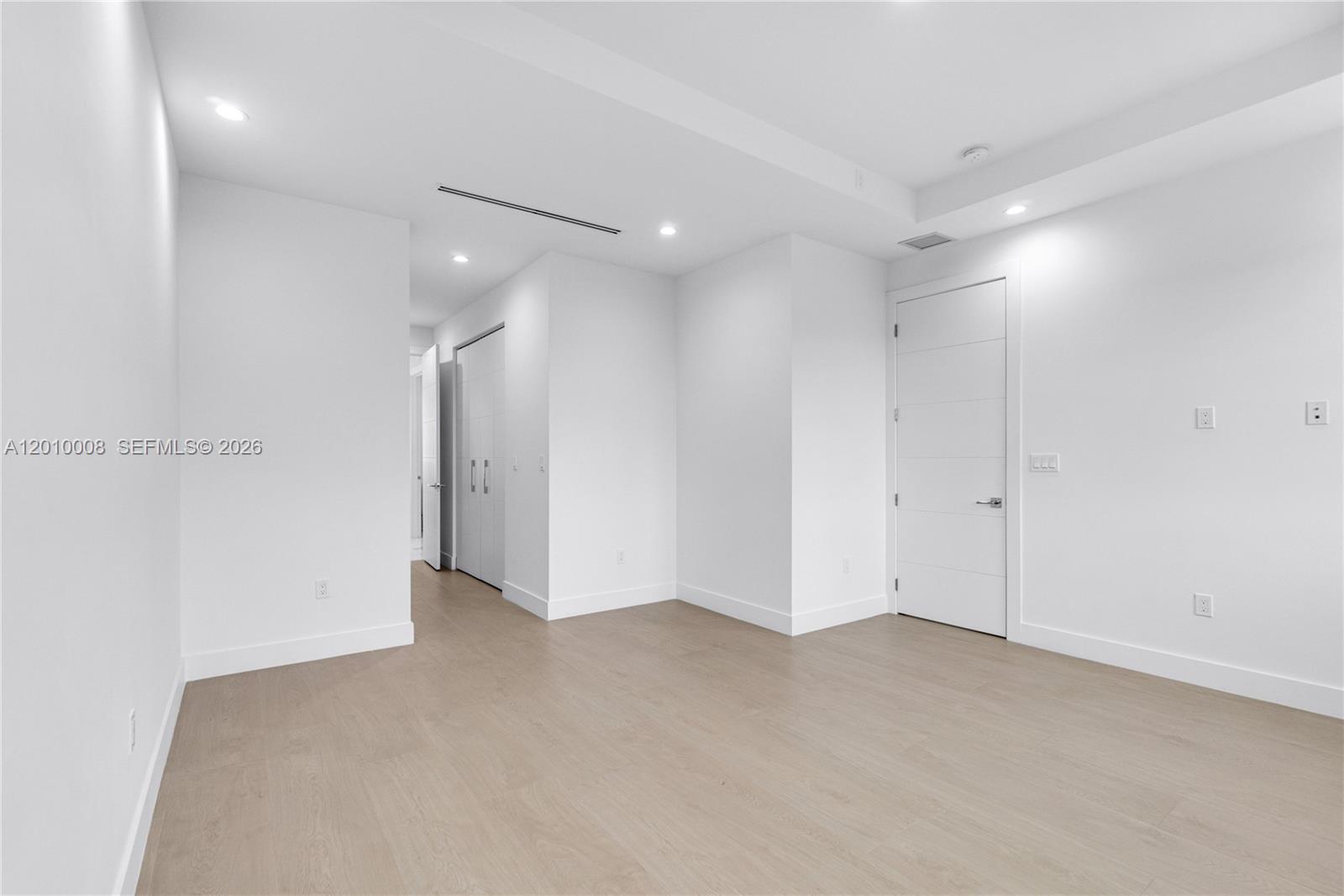 CORAL WAY CENTER AMD - Residential
