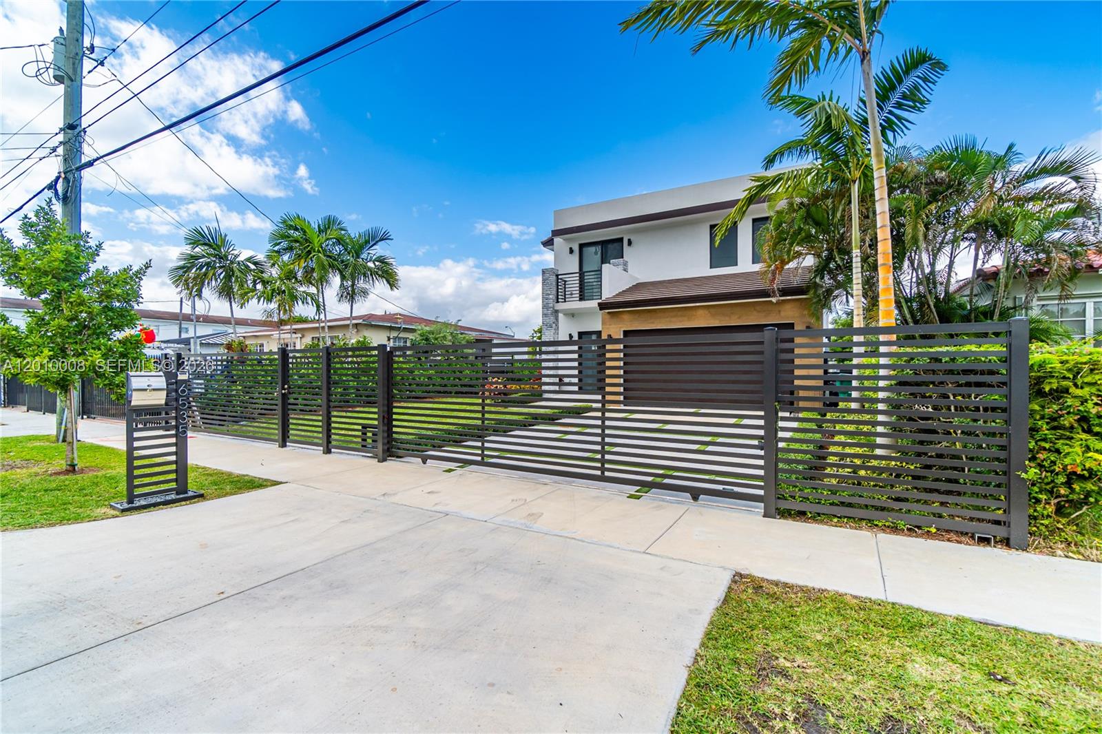 CORAL WAY CENTER AMD - Residential