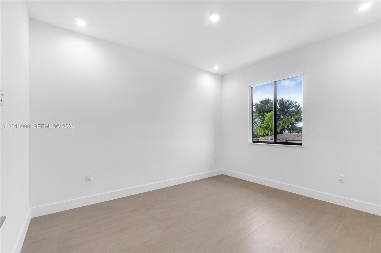 CORAL WAY CENTER AMD - Residential