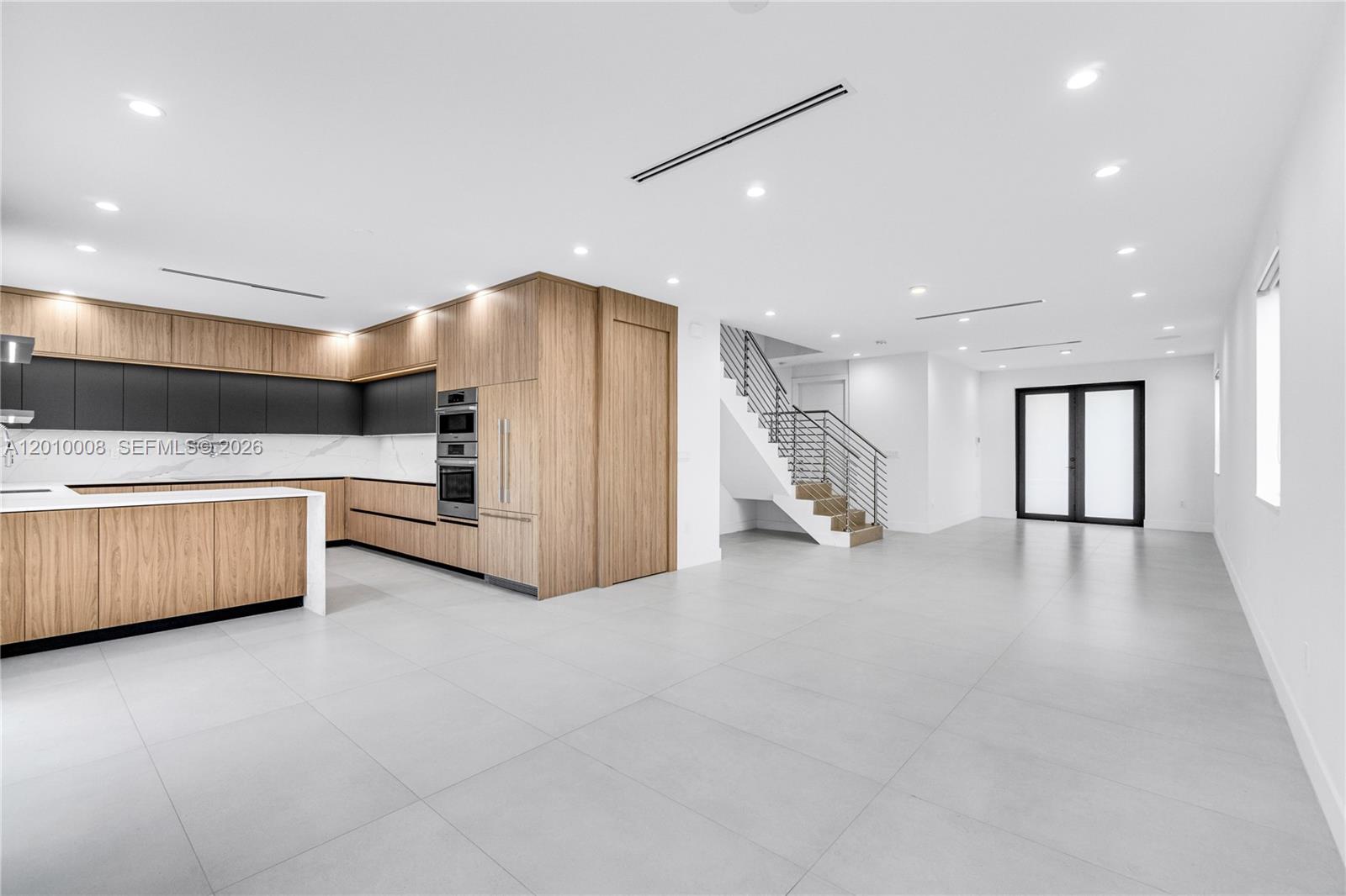 CORAL WAY CENTER AMD - Residential