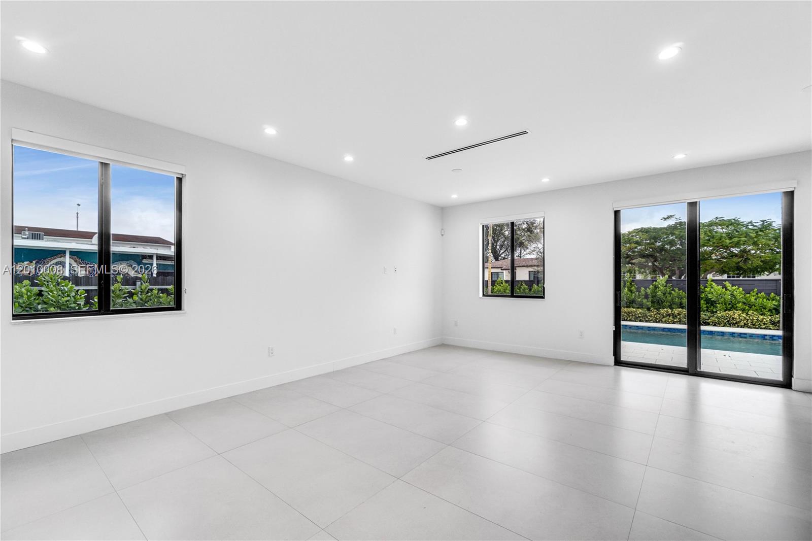 CORAL WAY CENTER AMD - Residential