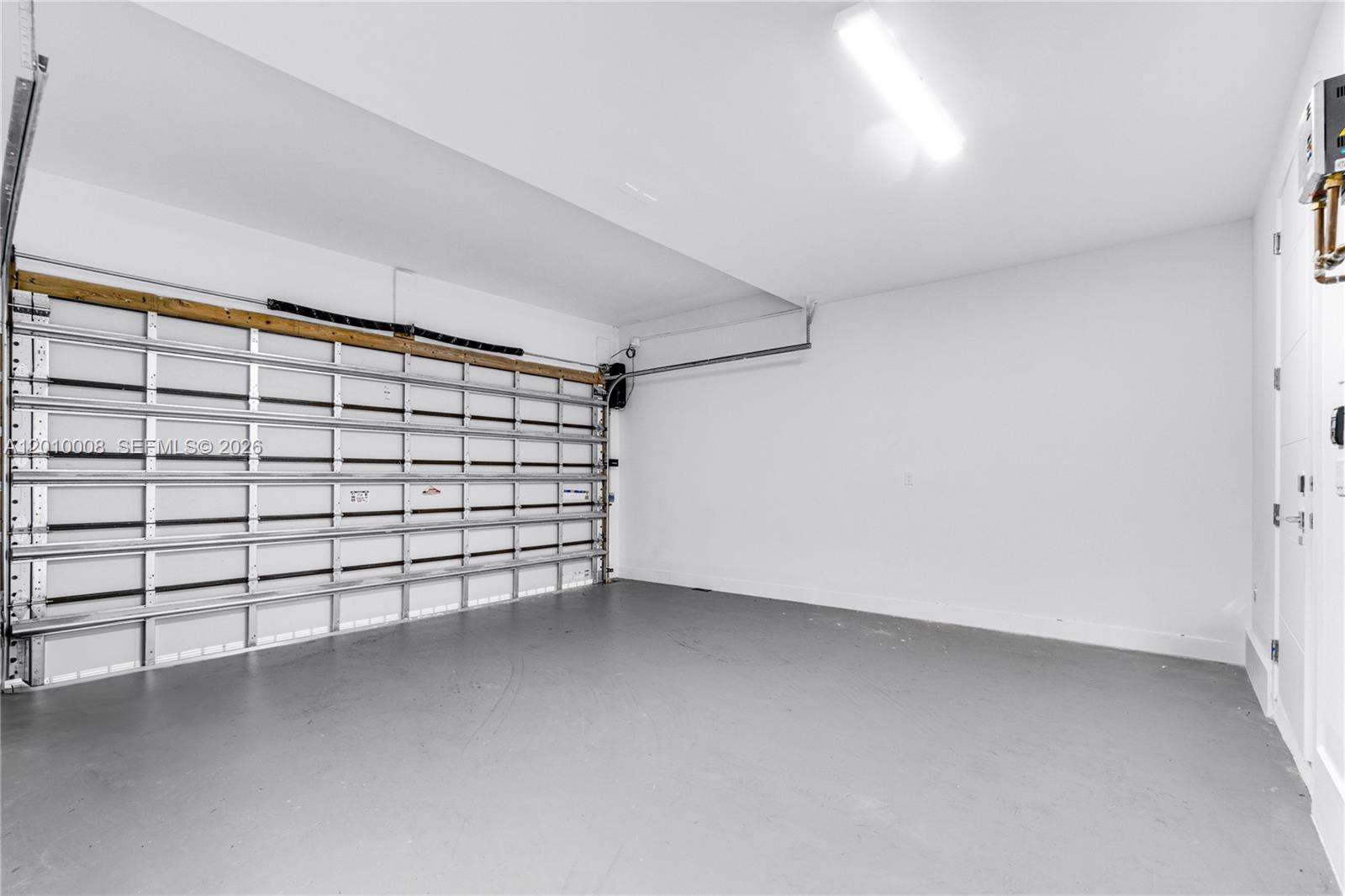 CORAL WAY CENTER AMD - Residential