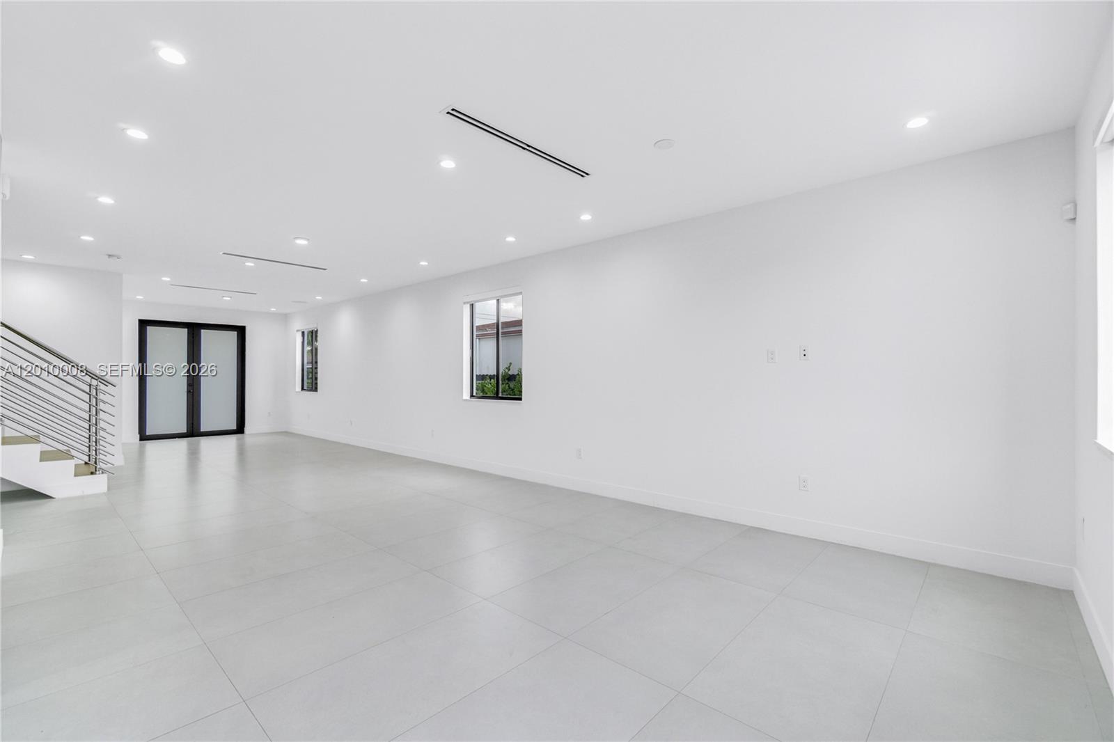 CORAL WAY CENTER AMD - Residential