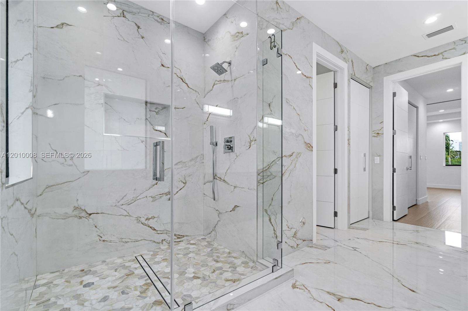 CORAL WAY CENTER AMD - Residential