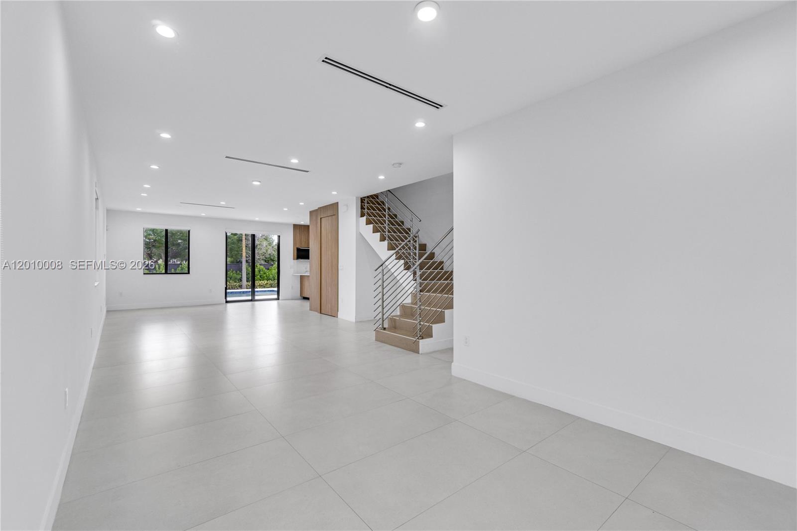 CORAL WAY CENTER AMD - Residential