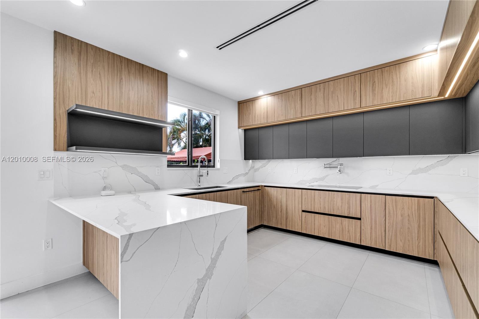 CORAL WAY CENTER AMD - Residential